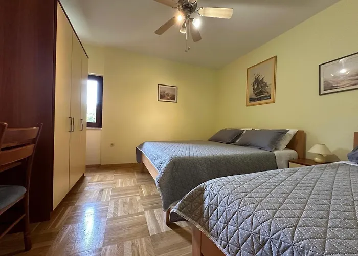 Apartment With Parking Space Bozava, Dugi Otok - 23903 *